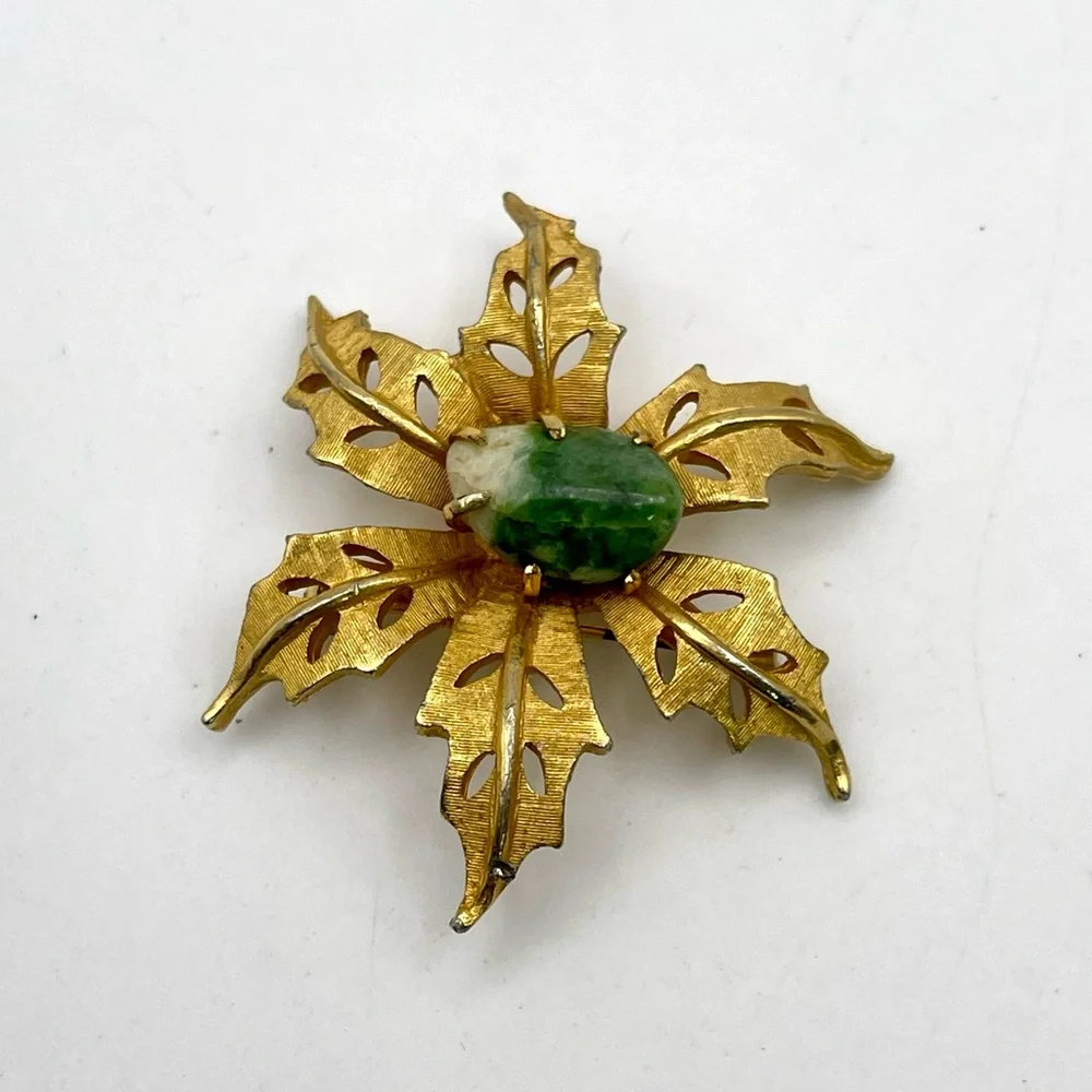 Vintage Gold Tone Floral Brooch With Polished Agate Stone Statement Pc